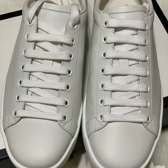 ❣️SOLD❣️Brand New Gucci Interlocking G Sneakers - Picture 3 of 8